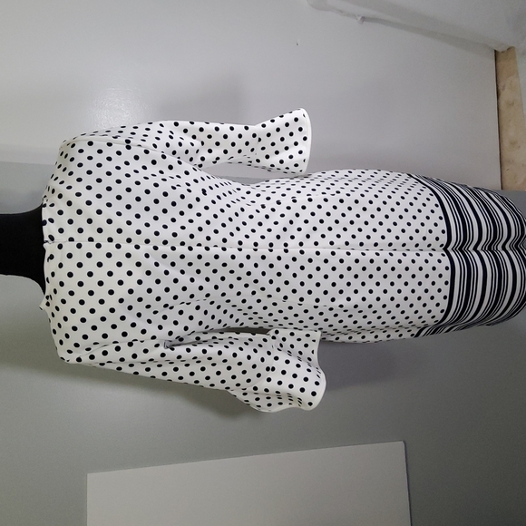 Ladies dress - Picture 4 of 4